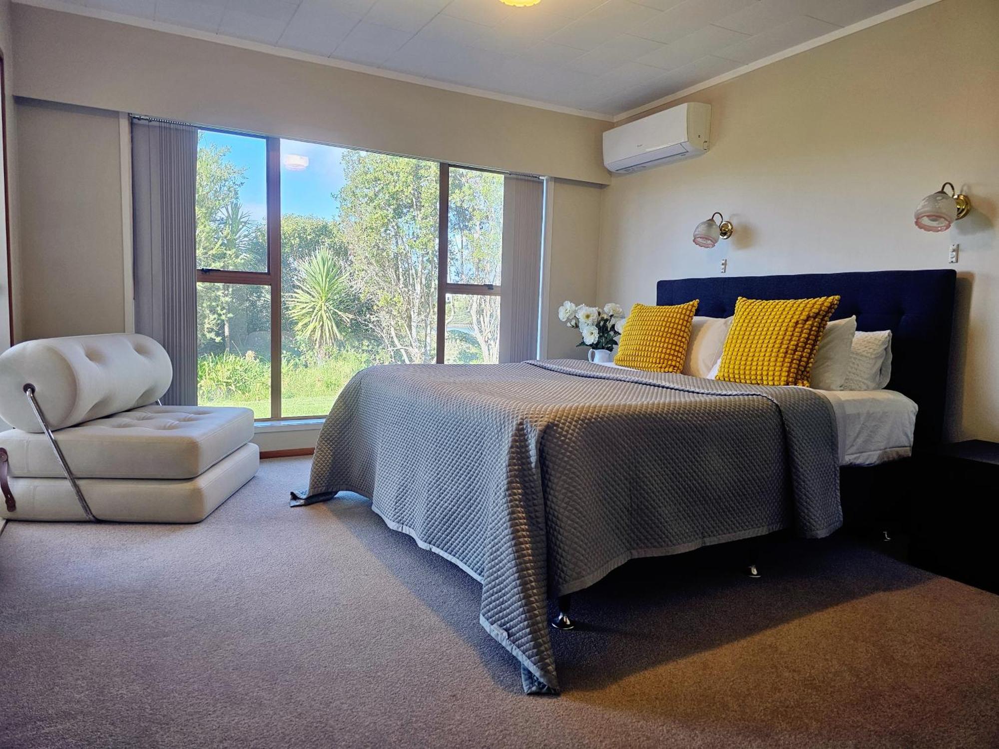 The Waterfront 361-with Sea View, Skysport And Air Conditioner In Each Bedroom Holiday home *